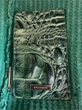 Brahmin parakeet card holder